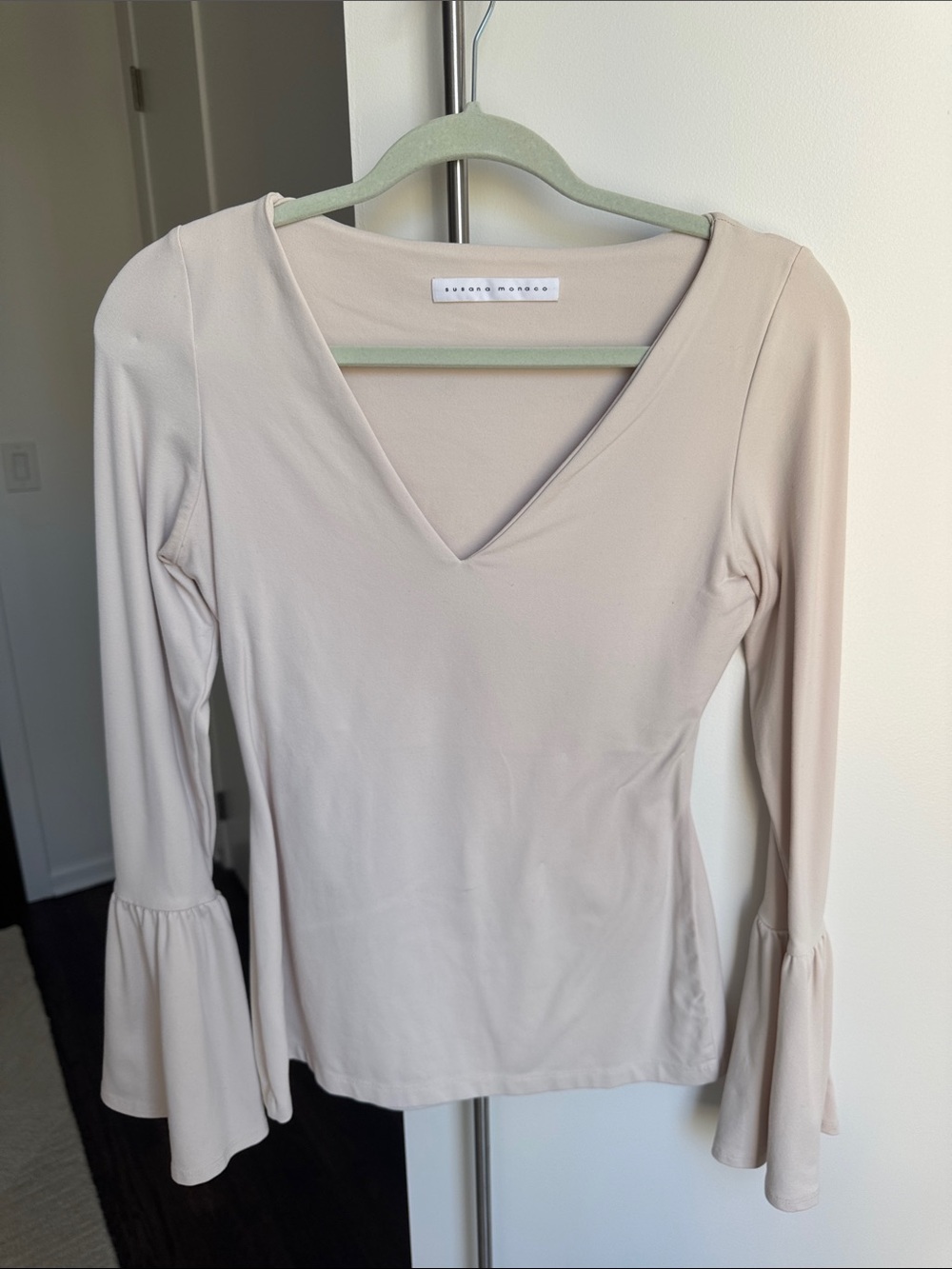 Susana Monaco Neutral Beige V-Neck Bell Sleeve Top
